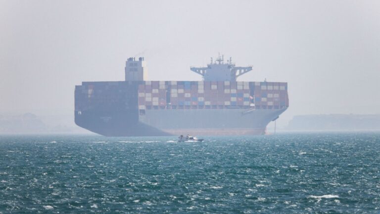 Iran Offers Maritime Aid to Hormuz Vessels as Tehran Reviews US Peace Proposal