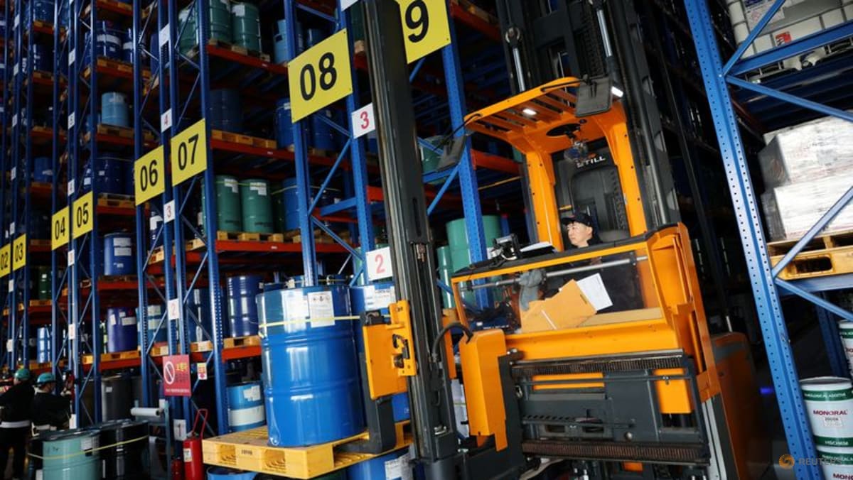 South Korea's Factory Sector Accelerates as Export Demand Surges to Three-Year High