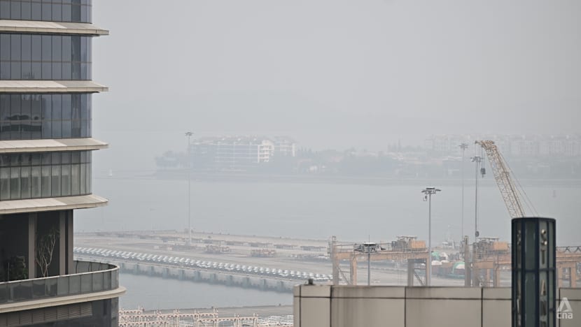 Singapore's Air Quality Slips Into Unhealthy Range Across Multiple Regions Amid Persistent Regional Haze